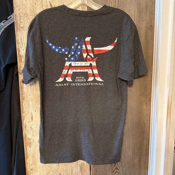 Ariat Charcoal V-Neck Tee - Picture 5 of 6